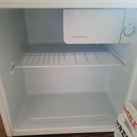 Photo of free Small fridge perfect for garage/beer fridge - must go TODAY! (Ruddington NG11) #1