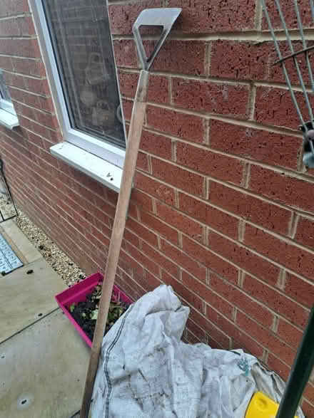 Photo of free Garden hoe (Wokingham RG40) #1