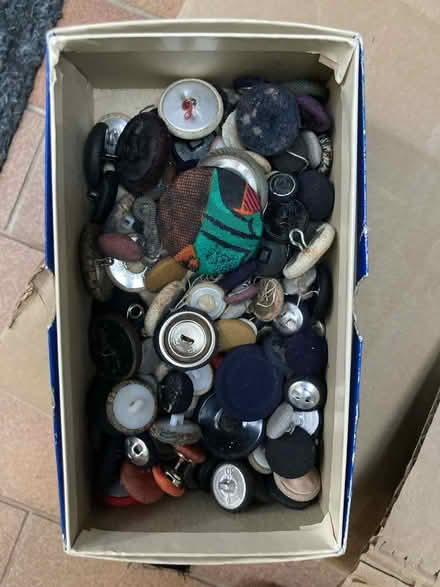 Photo of free Box of Fabric buttons (Beaches) #1