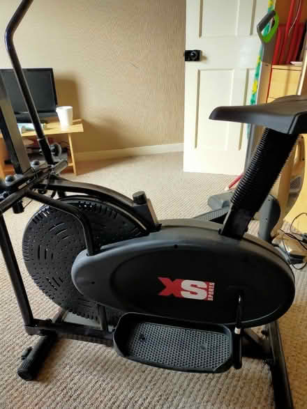 Photo of free Cross Trainer (Blackness DD2) #1