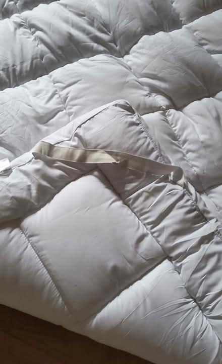 Photo of free Mattress Topper (Liss GU33) #1
