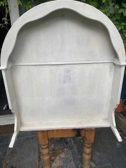 Photo of free small vintage dresser top (Thames Ditton KT7) #1