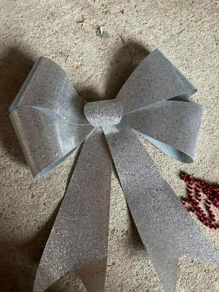 Photo of free Giant silver bow (Bagshot) #2