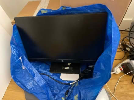 Photo of free Hp monitor (Upper east side) #1