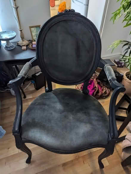 Photo of free Grey chair (needs mould cleaned) (TW2 Twickenham) #1