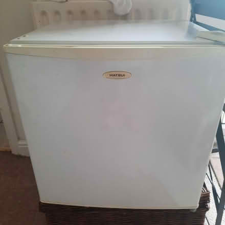 Photo of free Small fridge perfect for garage/beer fridge - must go TODAY! (Ruddington NG11) #4