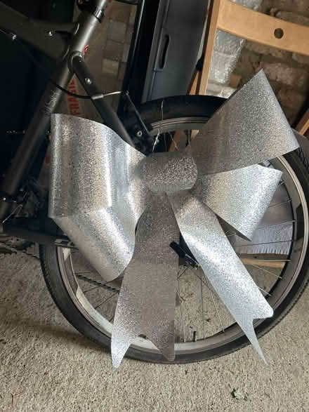 Photo of free Giant silver bow (Bagshot) #1
