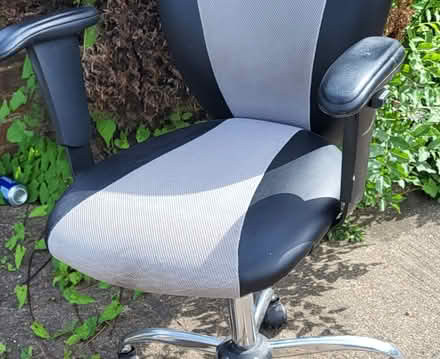 Photo of free office chair (Heston UB2) #2