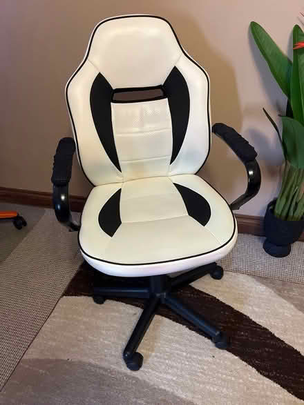 Photo of free Gaming/Office/Computer Chair (Shenley Brook End MK5) #1