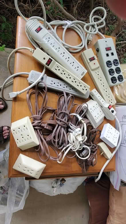 Photo of free Power Strips Ext cords Socket Expan (Table Mesa) #1