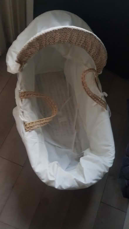 Photo of free Moses basket (Beeston LS11) #1