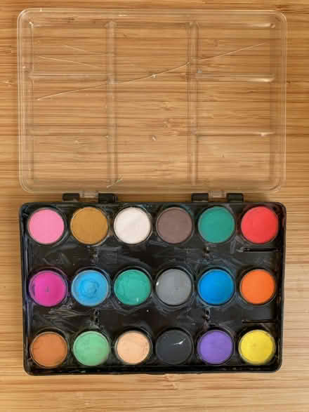 Photo of free Kid's water-based paint pallet (GMV SE10) #1