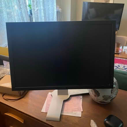 Photo of free Dell desktop monitor 20” E2210F (HD4 Huddersfield) #1