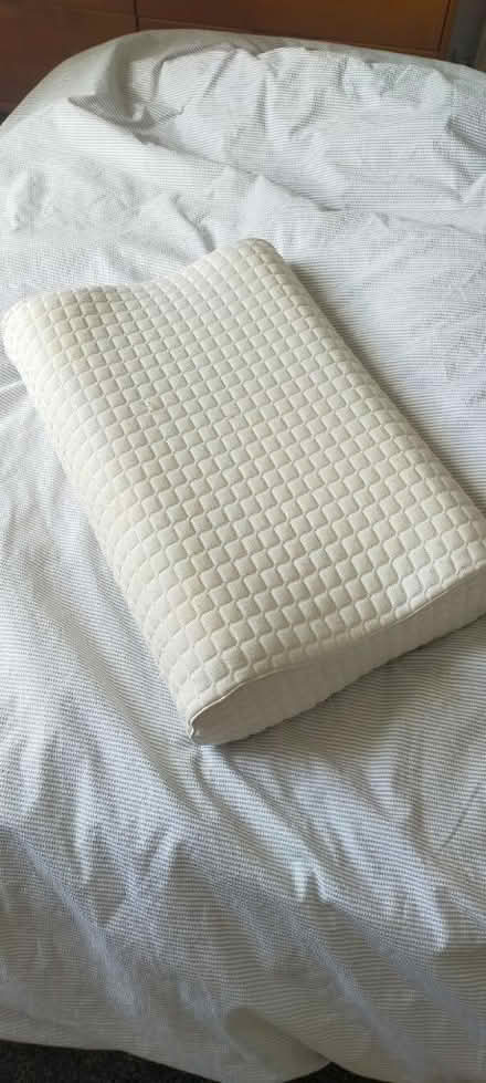 Photo of free Side sleeper support pillow (Moorlands, Lancaster) #1