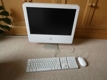 Photo of free very old iMac, disc wiped, will not boot up (Pittville GL50) #1