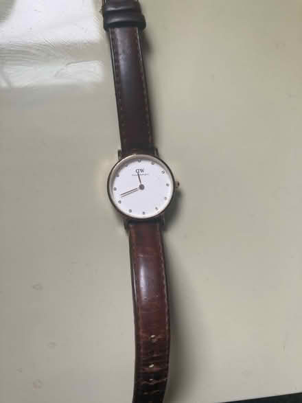 Photo of free Ladies watch (RG1) #1