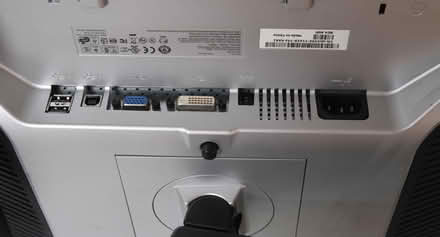 Photo of free ONE Dell 1908FPt monitor (Old Heath CO2) #3