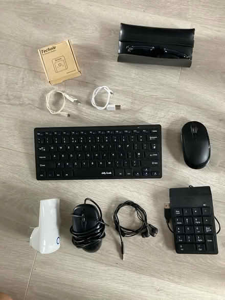 Photo of free Tech Bundle Wireless keyboard mouse (Keynsham) #1