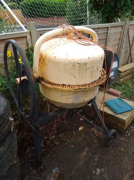 Photo of free Cement mixer for minor repair (Ely St John's CB6) #4