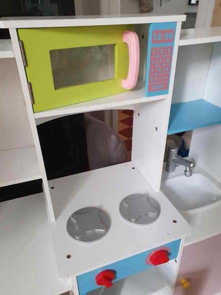 Photo of free Children's play kitchen (SN15) #3