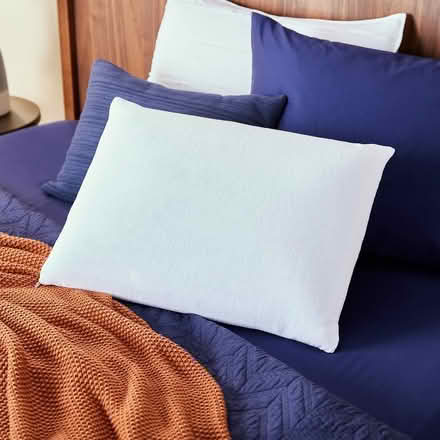 Photo of Pillows (M19) #1