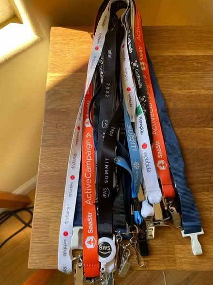 Photo of free Strong lanyards- hang bird feeders? (Redwood City (south end)) #1