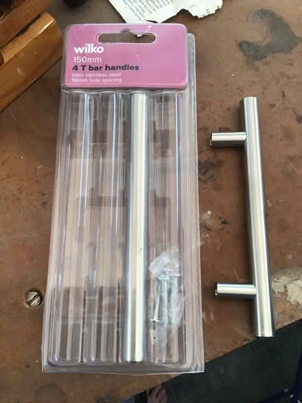 Photo of free 2x Cupboard door handles (TQ12 kingskerswell) #1