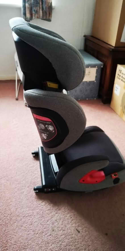 Photo of free childs car seat iso fitting (WS9) #4
