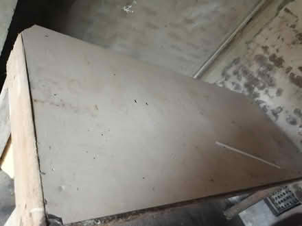 Photo of free work bench. solid & sturdy (Lancing BN15) #1