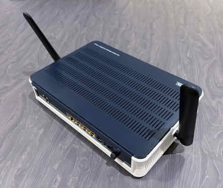 Photo of free Billion 7800DXL dual-band wireless ADSL/modem router (Stroud GL10) #2