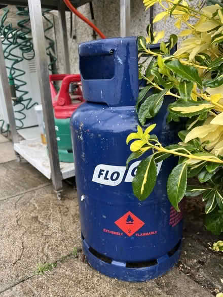 Photo of free Flo gas bottle (Cleghorn ML11) #3