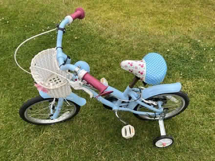 Photo of free Girls bike for child up to 6/7 (New Duston) #2