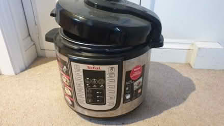 Photo of free electric pressure cooker (Hove Green BN3) #4