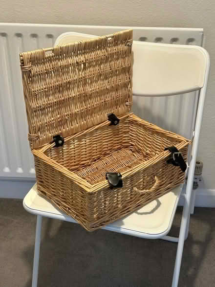 Photo of free Small Wicker Hamper (Headington OX3) #1