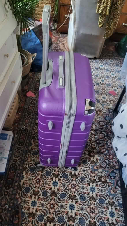Photo of free Suitcase (one wheel is damaged) (New Cross SE14) #1