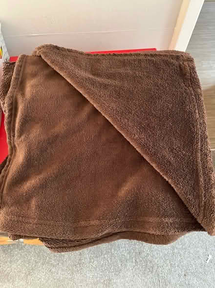Photo of free Small fleece throw (Littlehampton, Beaumont park) #1