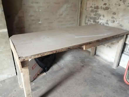 Photo of free work bench. solid & sturdy (Lancing BN15) #3