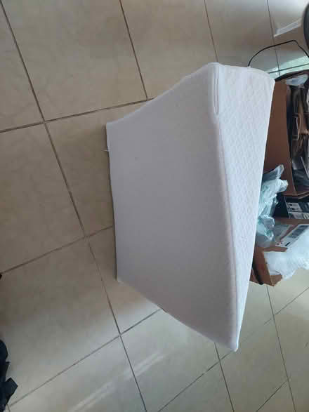 Photo of free thin, very soft, wedge pillow (palisades Park) #2