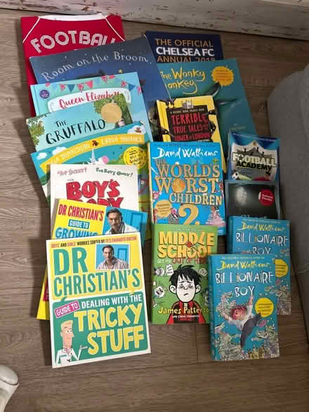 Photo of free Childrens/Young Teens Books (Bagshot) #1