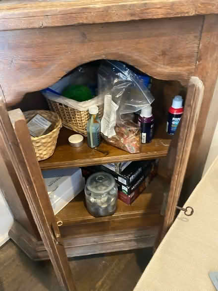 Photo of free Solid Oak Antique Corner Unit (HP5 Chesham) #4