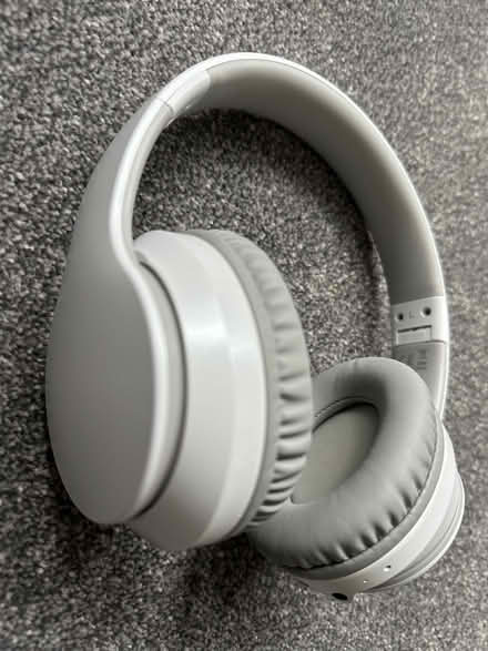Photo of free Wireless Headphones (Derwent Road LA1) #2