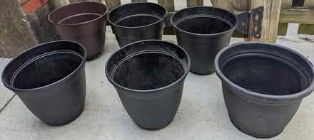 Photo of free Plastic plant pots (Near College Park Metro) #1