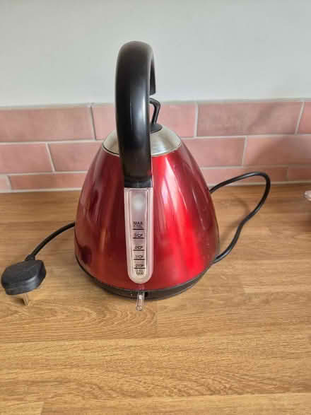 Photo of free Red Kettle (Bournemouth BH9) #2