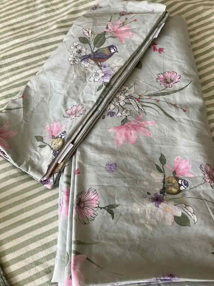 Photo of free King size duvet cover (Trotton, Hants GU31) #1