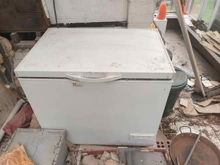 Photo of free Chest freezer (Cwmbach Llechrhyd LD2) #3