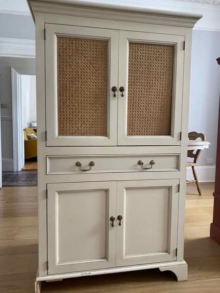 Photo of free Off-white media cabinet/ desk (Hove BN3) #1