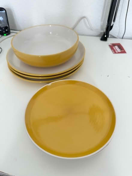 Photo of free dinner set (BN2) #1