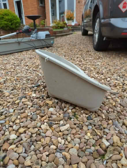 Photo of free Corner cat litter tray (large) (Leicester LE3) #2