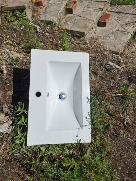 Photo of free Sink (Caterham) #1