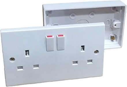 Photo of Double socket (Barkingside IG5) #1